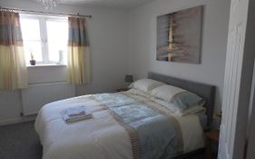 Charming 2-Bed House In Torquay